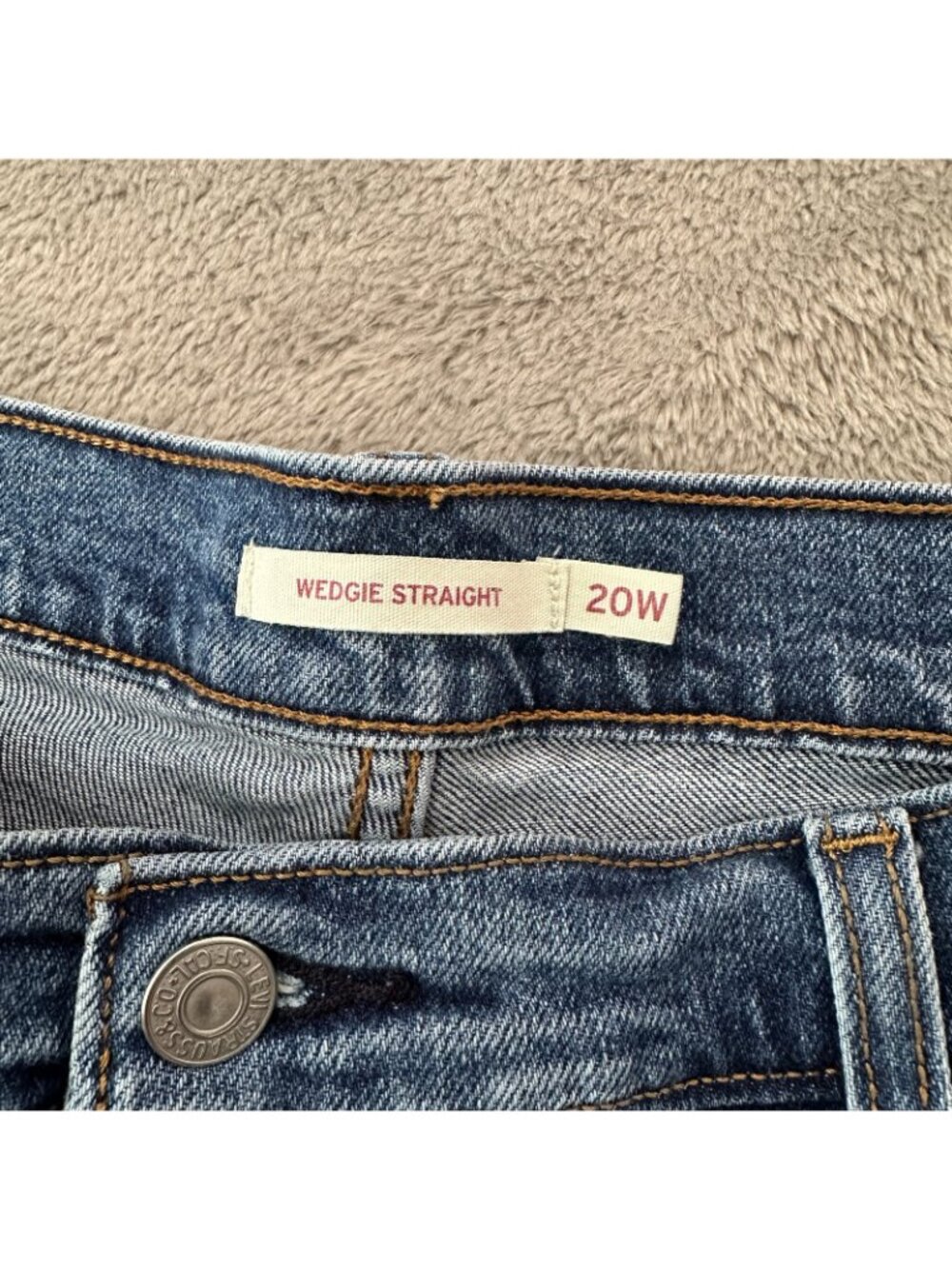 Levi's Wedgie Straight Leg Jeans Women's size 20W 20 W Medium Wash - Picture 2 of 7